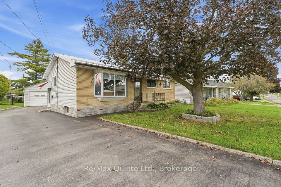 237 Byron Street, Quinte West, ON K8V 2Z2 – main photo