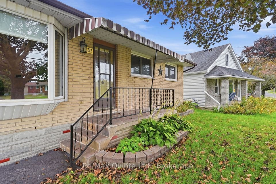 237 Byron Street, Quinte West, ON K8V 2Z2 – photo 2