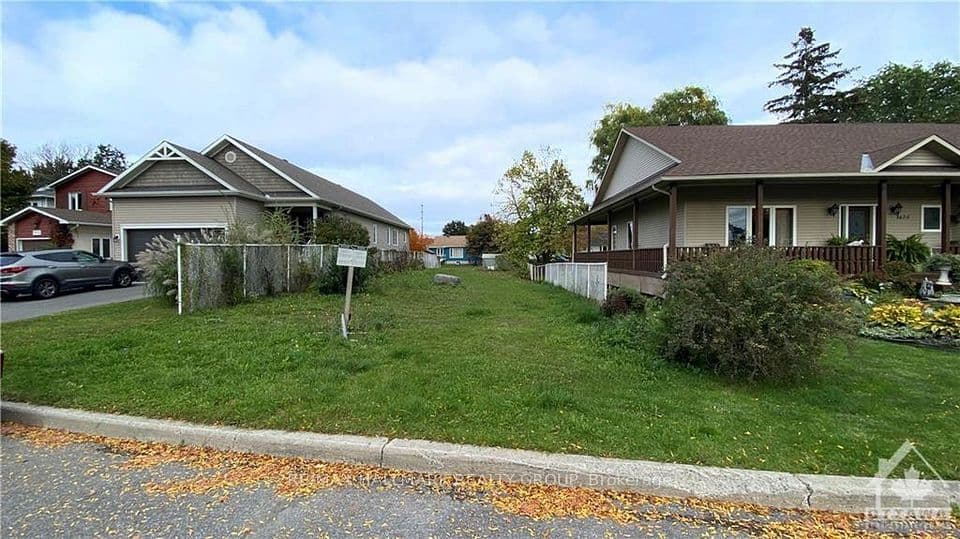1673 KINDERSLEY Avenue, Orleans - Convent Glen and Area, ON K1C 4V4 – photo 2